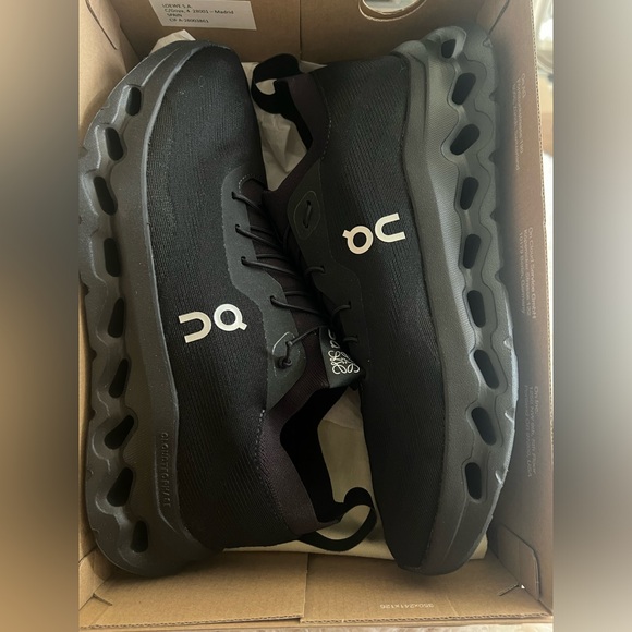 LOEWE / CLOUD COLLAB -SOLD OUT SNEAKERS - SIZE 12 MENS - Picture 2 of 3